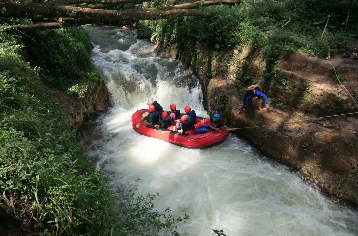 paket rafting pangalengan murah paket rafting pangalengan murah