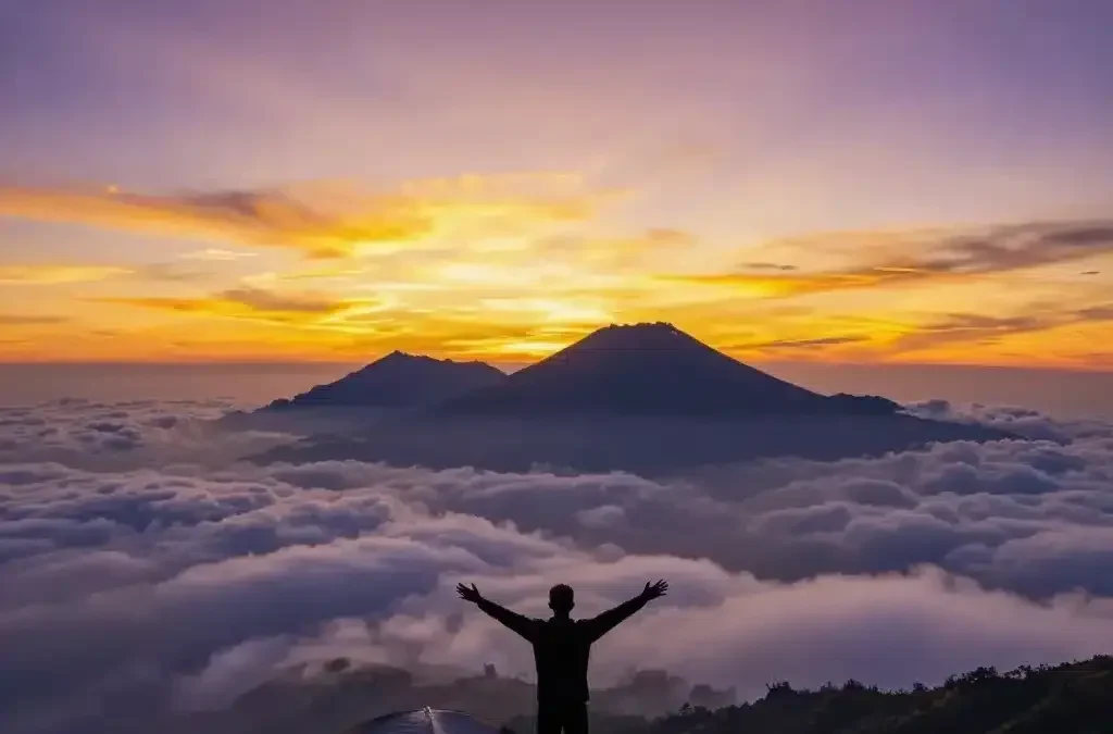 5-Tips-Sukses-Sunrise-Camp-Gunung-Prau-yang-Epik 5 Tips Sukses Sunrise Camp Gunung Prau yang Epik!